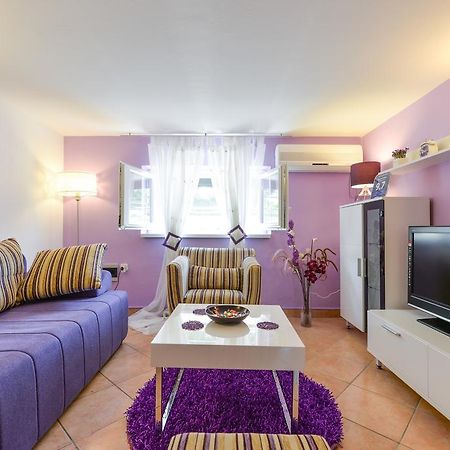 Apartment Mirana With Garden And Free Parking Zadar Habitación foto
