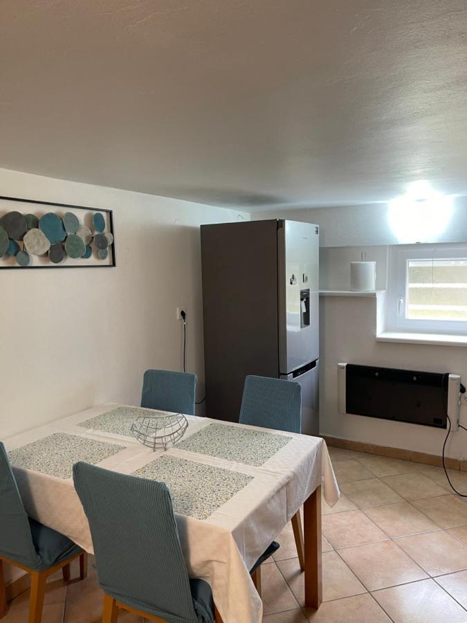Apartment Mirana With Garden And Free Parking Zadar Exterior foto