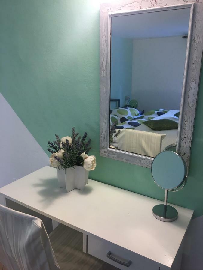 Apartment Mirana With Garden And Free Parking Zadar Exterior foto
